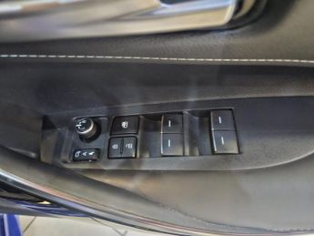 TOYOTA COROLLA 1.8 VVT-h Excel.(cat-S)