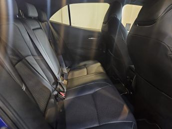 TOYOTA COROLLA 1.8 VVT-h Excel.(cat-S)