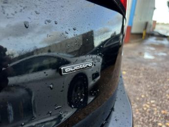 AUDI Q5 3.0 TDI V6 S line Plus