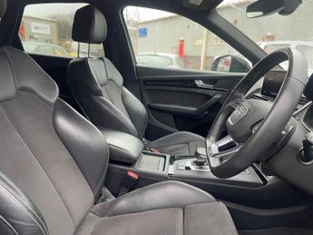 AUDI Q5 2.0 TDI 40 Black Edition S Tronic quattro Euro 6 (s/s) 5dr