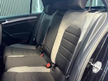 VOLKSWAGEN GOLF 2.0 TDI R-Line Edition DSG Euro 6 (s/s) 5dr