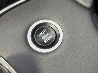 LAND ROVER RANGE ROVER EVOQUE 2.0 D240 R-Dynamic SE Auto 4WD Euro 6 (s/s) 5dr