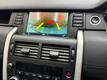 LAND ROVER DISCOVERY SPORT 2.0 TD4 HSE Black Auto 4WD Euro 6 (s/s) 5dr