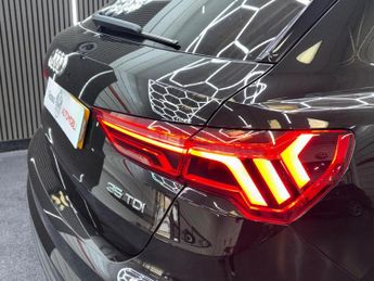 AUDI Q3 2.0 TDI 35 S line S Tronic Euro 6 (s/s) 5dr