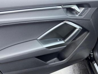 AUDI Q3 2.0 TDI 35 S line S Tronic Euro 6 (s/s) 5dr