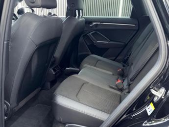 AUDI Q3 2.0 TDI 35 S line S Tronic Euro 6 (s/s) 5dr