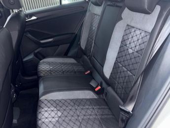 VOLKSWAGEN T-ROC 1.5 TSI R-Line DSG Euro 6 (s/s) 5dr