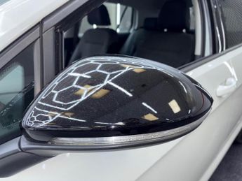 VOLKSWAGEN E-GOLF 35.8kWh e-Golf Auto 5dr