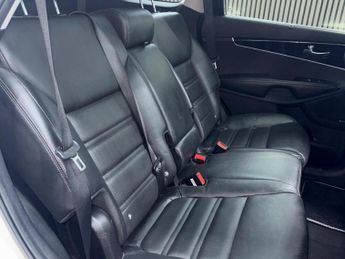 KIA SORENTO 2.2 CRDi KX-4 Auto AWD Euro 6 5dr