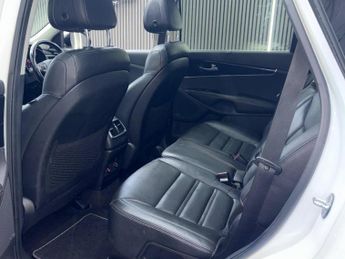 KIA SORENTO 2.2 CRDi KX-4 Auto AWD Euro 6 5dr