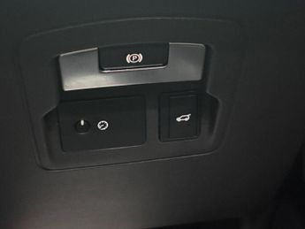 LAND ROVER RANGE ROVER VELAR 2.0 D240 R-Dynamic S Auto 4WD Euro 6 (s/s) 5dr