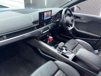 AUDI A4 AVANT 2.0 TFSI 35 Black Edition S Tronic Euro 6 (s/s) 5dr