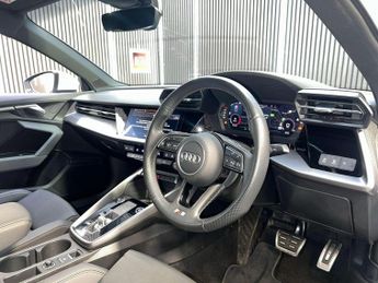 AUDI A3 1.5 TFSI 35 S line S Tronic Euro 6 (s/s) 4dr