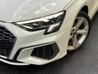 AUDI A3 1.5 TFSI 35 S line S Tronic Euro 6 (s/s) 4dr