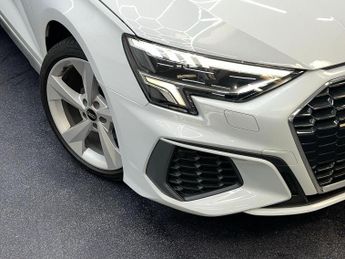 AUDI A3 1.5 TFSI 35 S line S Tronic Euro 6 (s/s) 4dr