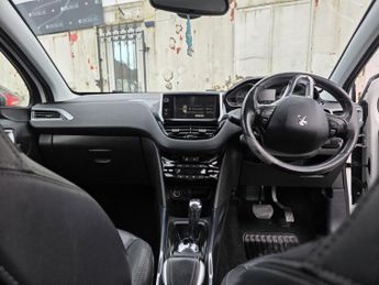 PEUGEOT 2008 1.6 e-HDi Allure