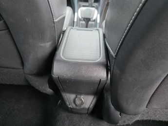 PEUGEOT 2008 1.6 e-HDi Allure