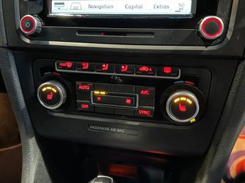 VOLKSWAGEN GOLF 2.0 TSI GTI