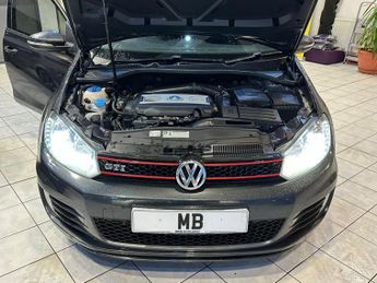 VOLKSWAGEN GOLF 2.0 TSI GTI