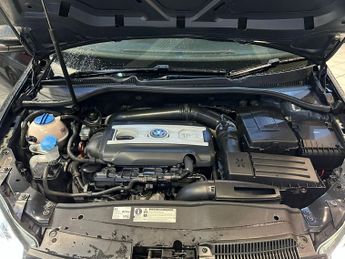 VOLKSWAGEN GOLF 2.0 TSI GTI