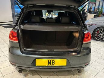 VOLKSWAGEN GOLF 2.0 TSI GTI