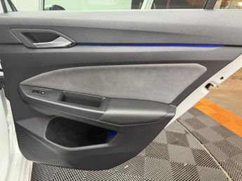 VOLKSWAGEN GOLF 2.0 TSI R