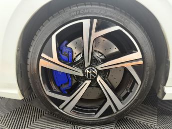 VOLKSWAGEN GOLF 2.0 TSI R