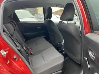 TOYOTA YARIS 1.5 VVT-h Icon Plus