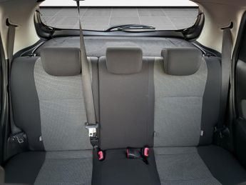 TOYOTA YARIS 1.5 VVT-h Sport