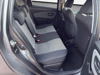 TOYOTA YARIS 1.5 VVT-h Sport