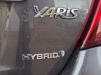 TOYOTA YARIS 1.5 VVT-h Sport
