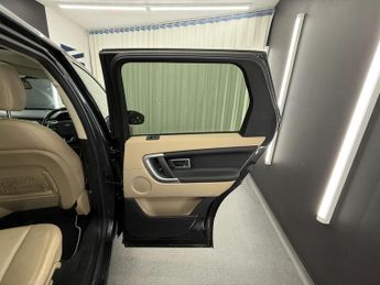 LAND ROVER DISCOVERY SPORT 2.0 TD4 HSE Auto 4WD Euro 6 (s/s) 5dr