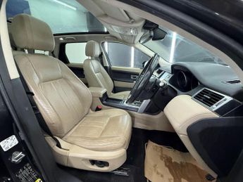 LAND ROVER DISCOVERY SPORT 2.0 TD4 HSE Auto 4WD Euro 6 (s/s) 5dr