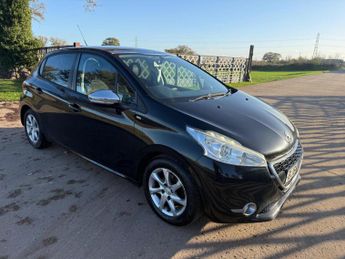 Peugeot 208 1.2 VTi PureTech Style Euro 5 5dr