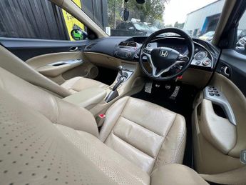 HONDA CIVIC 1.8 i-VTEC ES