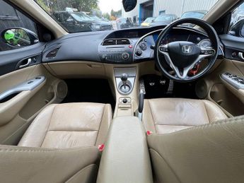 HONDA CIVIC 1.8 i-VTEC ES