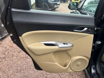 HONDA CIVIC 1.8 i-VTEC ES