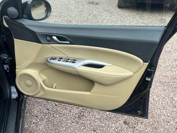 HONDA CIVIC 1.8 i-VTEC ES