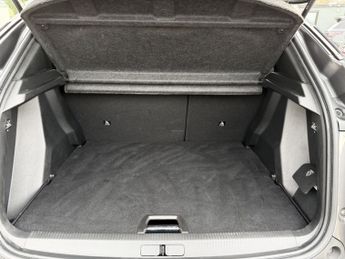 PEUGEOT 2008 1.2 PureTech Allure Premium + EAT8 Auto Euro 6