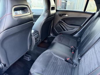 MERCEDES-BENZ CLA 2.1 CLA220d AMG Sport Shooting Brake 5dr Diesel 7G-DCT Euro 6