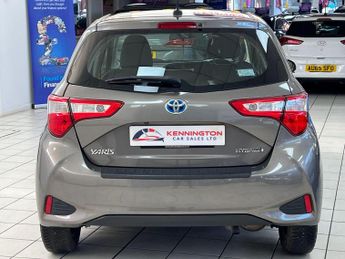 TOYOTA YARIS 1.5 VVT-h Icon Tech E-CVT Euro 6 (s/s) 5dr