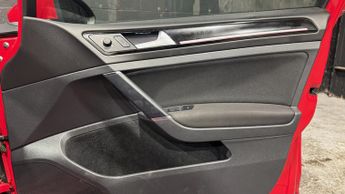 VOLKSWAGEN GOLF 2.0 TSI BlueMotion Tech GTI