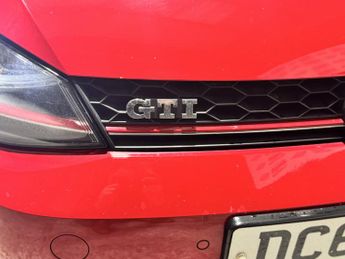VOLKSWAGEN GOLF 2.0 TSI BlueMotion Tech GTI