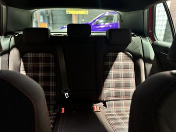 VOLKSWAGEN GOLF 2.0 TSI BlueMotion Tech GTI