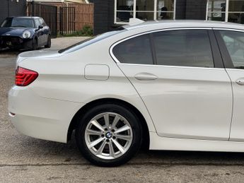 BMW 5 SERIES 2.0 520d SE Saloon