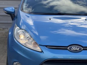 FORD FIESTA 1.4 Titanium