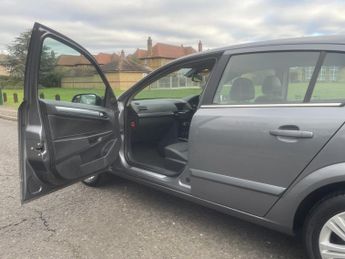 VAUXHALL ASTRA 1.8 i 16v Design