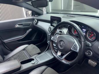 MERCEDES-BENZ CLA 2.1 CLA220d AMG Line Coupe 7G-DCT Euro 6 (s/s) 4dr