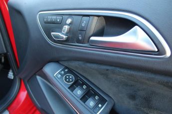 MERCEDES-BENZ A CLASS 2.0 A250 AMG