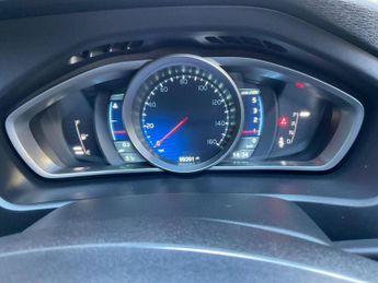 VOLVO V40 1.6 D2 R-Design Lux Powershift Euro 5 (s/s) 5dr